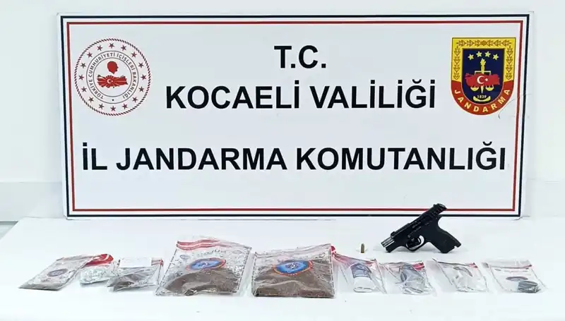 Kocaeli'de Uyuşturucu Operasyonu: Şok İkisi Gözaltında!