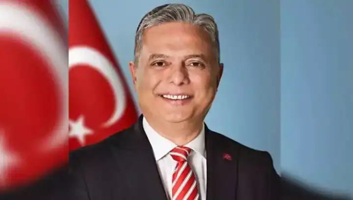 Ümit Uysal: CHP Genel Başkan Adayı Kimdir, Hayatı Nasıl Şekillendi?