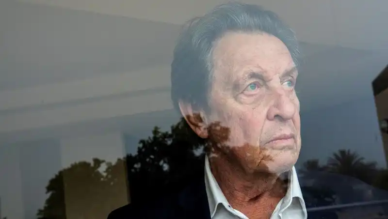 Elon Musk’ın Babasından Şok Edici İtiraf: Üç Cinayet ve Büyücülük Bağlantısı