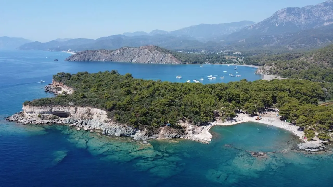 Antalya, D-8 Turizm Şehri Ödülünü Kazanan İlk Şehir Olarak Tarihe Geçti
