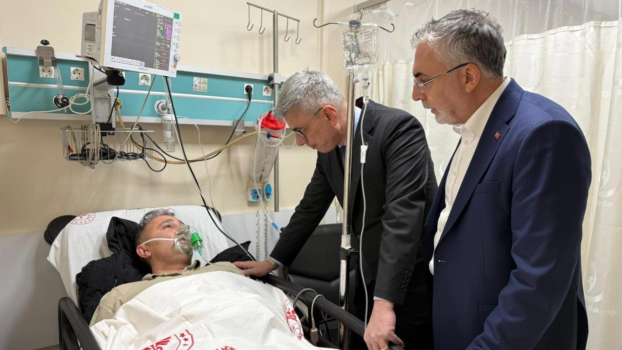 Bakanlardan Şehit Ailelerine Ziyaret