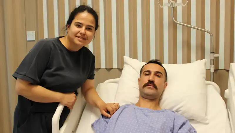 32 Yaşında Kalın Bağırsak Kanseri: Mide Kanaması Sanısıyla Hastaneye Gitti