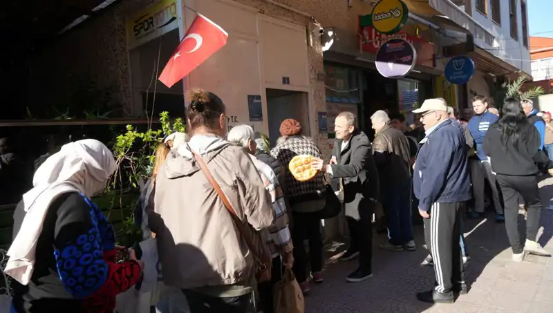 13 Yıldır Süren Geleneğin Ardındaki İyilik: İhtiyaç Sahiplerine Yardım Eli