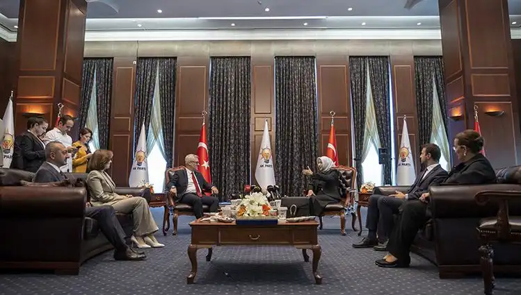 AK Parti'nin Bayramlaşma Programı Açıklandı, CHP Neden Yok?