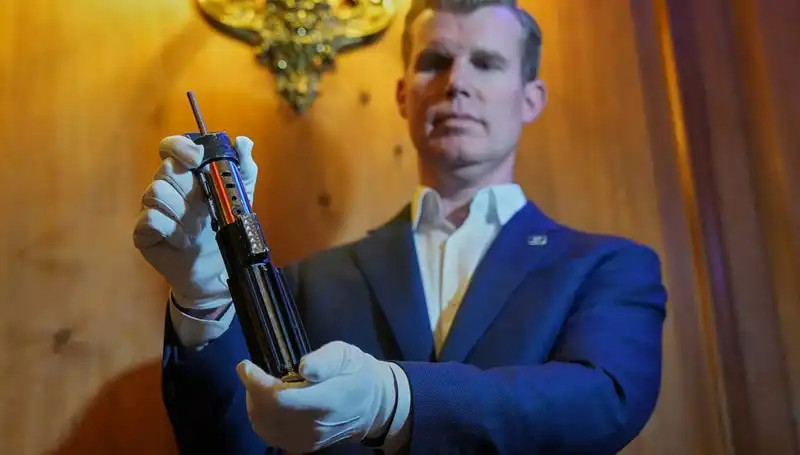 Darth Vader'ın Işın Kılıcı 3.65 Milyon Dolarla Yeni Sahibini Buldu