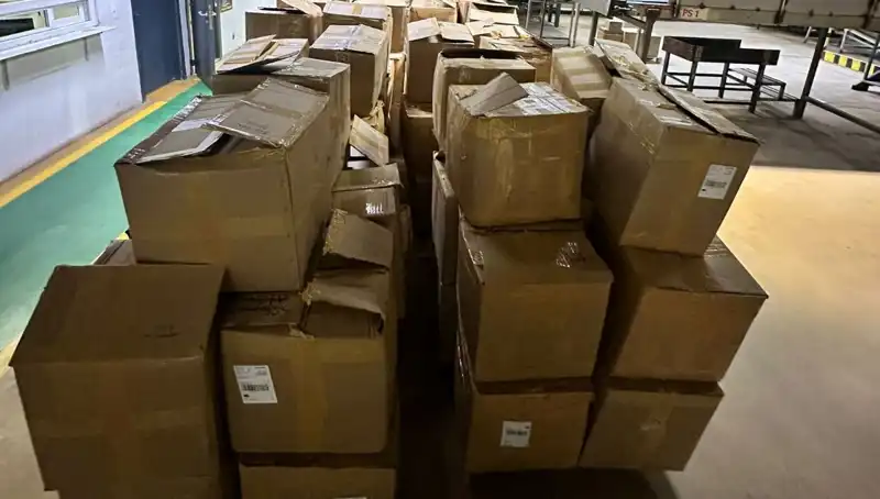 Kargo Şirketinin Deposunda 1 Ton Kaçak Tütün Ele Geçirildi!