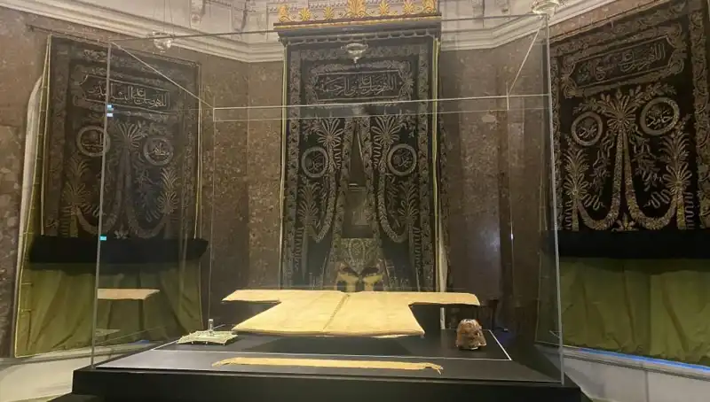 Hırka-i Şerif: Kutsal Eşyanın Ziyareti İçin Hazırlıklar Tamamlandı