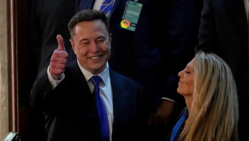Musk'ın Ukrayna Tahmini: "Zelenski Çok Büyük Farkla Kaybedecek"
