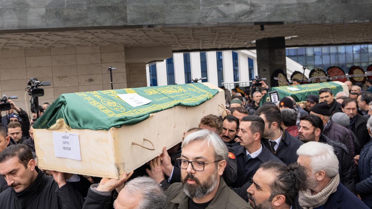 Bolu'daki Faciada Hayatını Kaybedenler Toprağa Verildi