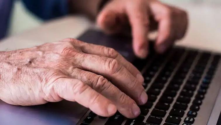 Dijital Dünya, Zihinsel Gücü Nasıl Koruyor? Demansa Karşı Teknolojinin Rolü