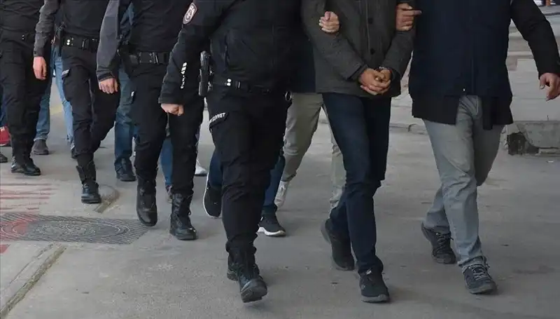 FETÖ'ye Yönelik 5 İlde Gerçekleştirilen Operasyonda 10 Gözaltı