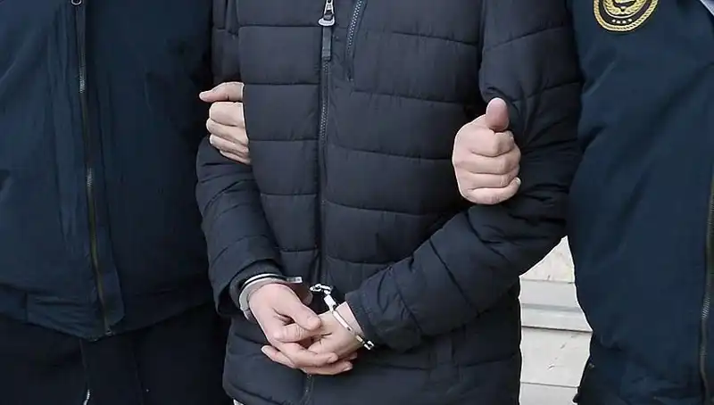 Samsun'da Firari Hükümlü Hırsızlık ve Silahlı Tehdit Suçundan Yakalandı