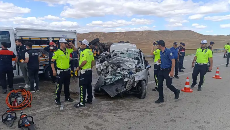 Yozgat’ta Feci Kaza: 3 Kişi Hayatını Kaybetti, 2 Yaralı