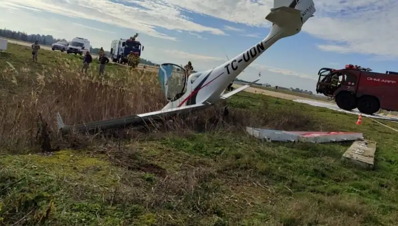 Bursa'da Uçak Kazasında İki Pilot Hayatını Kaybetti: Üç Sanığın Yargılanmasına Başlandı