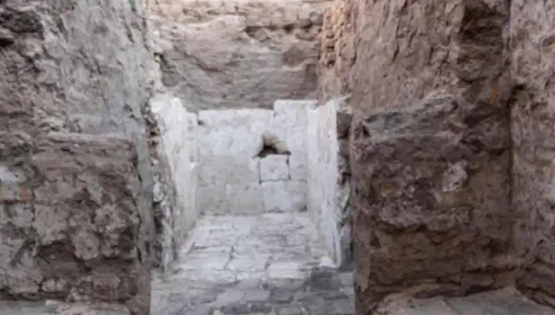 Mısır'da Tarih Yazdıracak Keşif: 3,500 Yıl Öncesine Ait Kraliyet Mezarı Bulundu