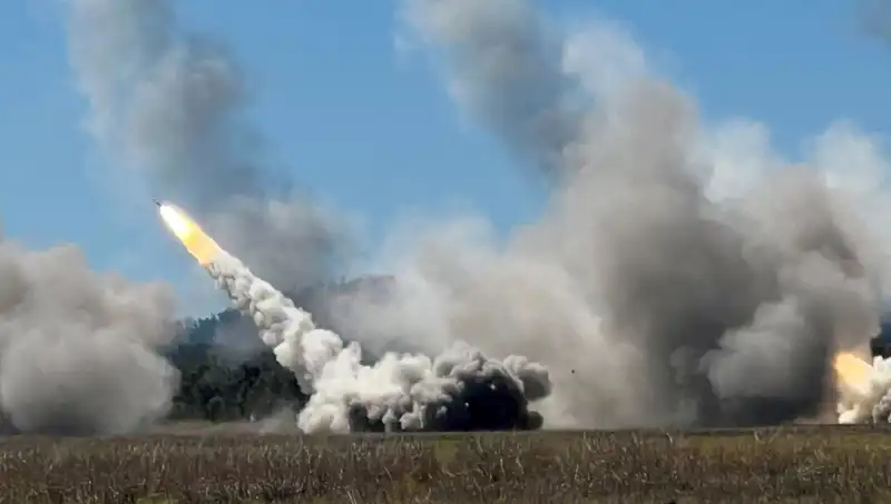 Avustralya'nın En Büyük Askeri Tatbikatında HIMARS Atışıyla Tarihi Bir İlk!
