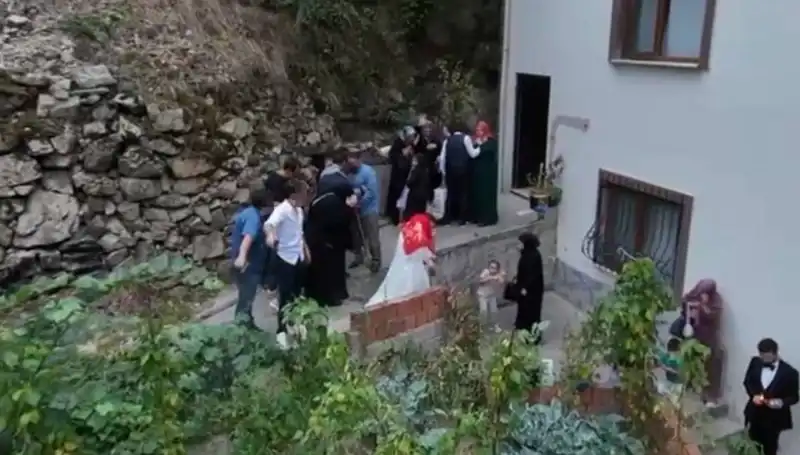 Kanlı Düğün Skandalı: Sıkan Kurşunlar ve Panic Nedenleri