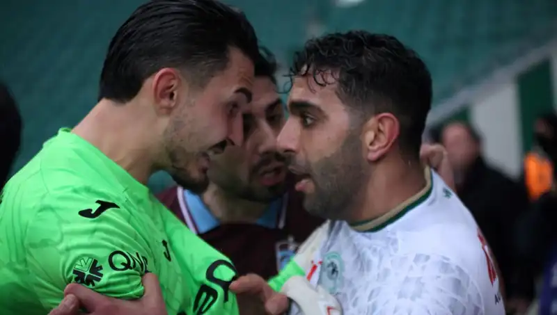 Konyaspor-Trabzonspor Maçında Gerilimin Tavan Yaptığı Anlar!