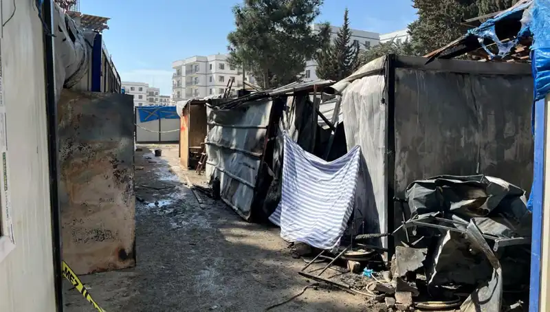 İşçilerin Kaldığı Konteynerde Patlayan Yangın, Korku Dolu Anlara Neden Oldu