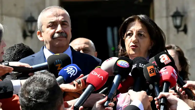Sırrı Süreyya Önder’in Hayatı ve Hastalığı: Bilinmeyen Yönleriyle Tanışın