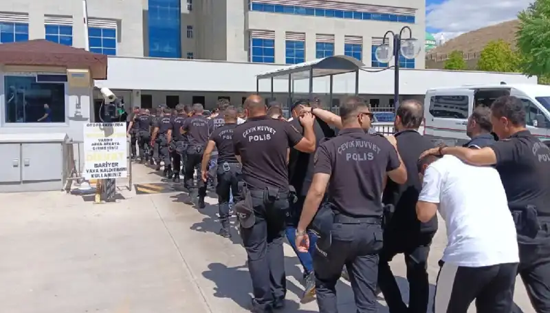 Ankara'da Tehditle Haraç Kesen Çeteye Büyük Operasyon!