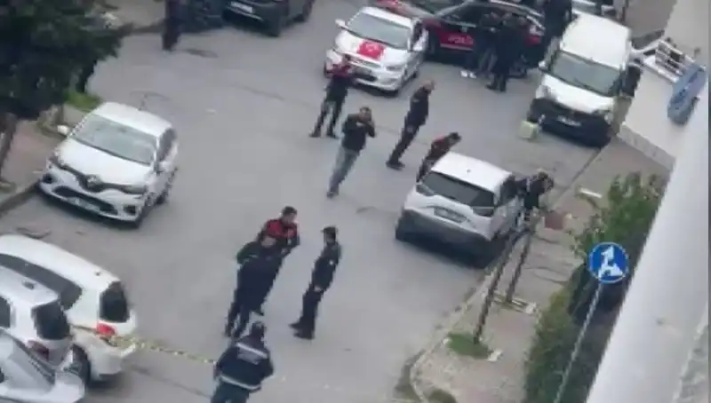 Yolda Yürüyenler İçin Nefes Kesici Kurşun Yağmuru Olayı