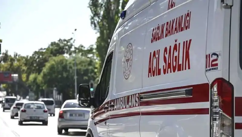 Mangalda Pul Biber Yakan İnsana Apartman Tahliyesi Şoku
