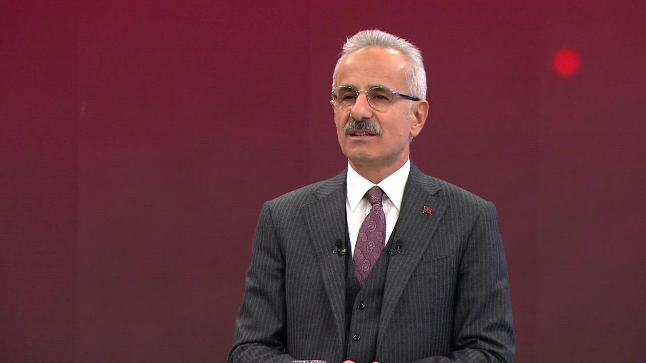 Bakan Uraloğlu: Bu Yıl Sosyal Medya Düzenlemesi Yolda