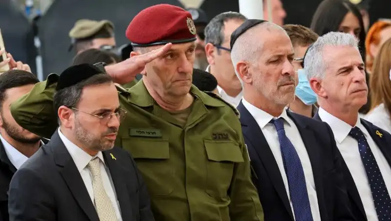 Şin Bet'in Tarihi Hamlesi: Netanyahu'nun Kararına Sert Tepkiler!