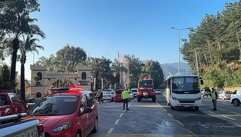 Muğla'da Lüks Oteldeki Yangın Tatilcileri Panikletti!