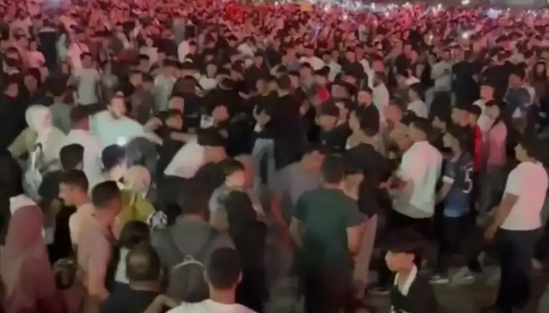Bir Konserde Bıçaklı Kavga: Üç Kişi Yaralandı, Olayla İlgili Gelişmeler
