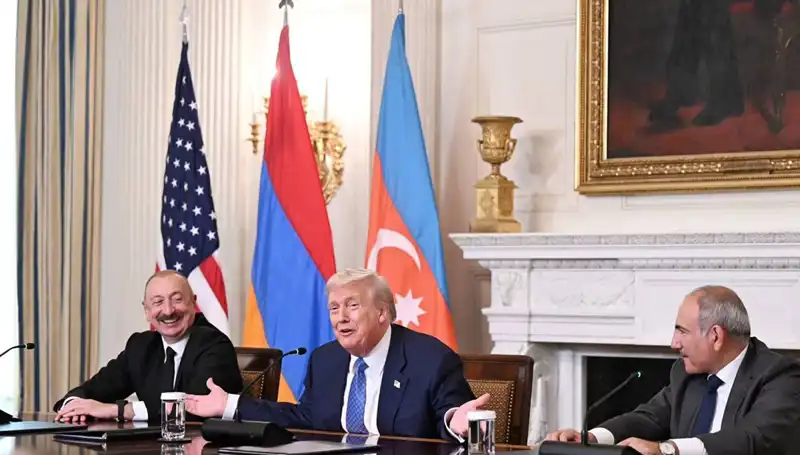 Aliyev'den Ermenistan'a Çarpıcı Anayasa Çağrısı: Zaman Kaybına Son Verin!