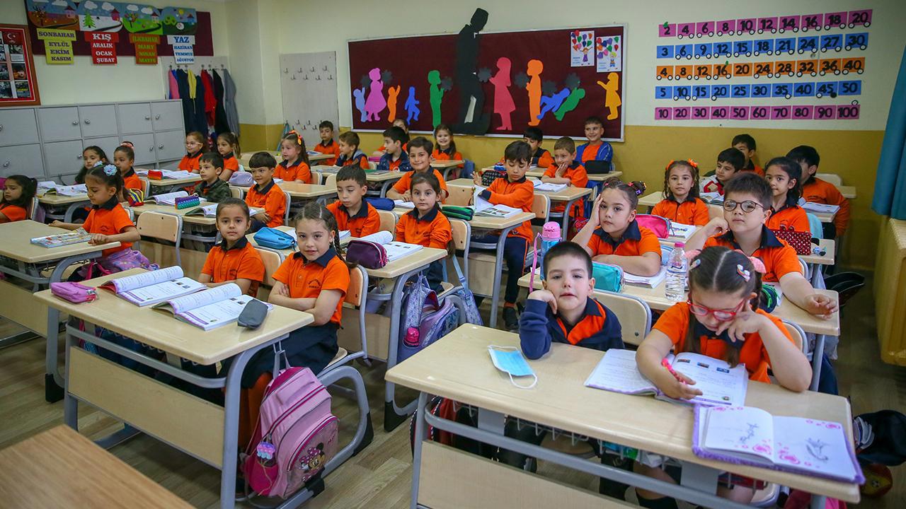 İstanbul'da Okullar Yarın Erken Tatil Edildi