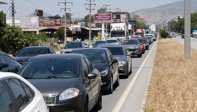 Aydın ve Muğla Arasında Oluşan 60 Kilometrelik Araç Kuyruğu Nedenleri Neler?