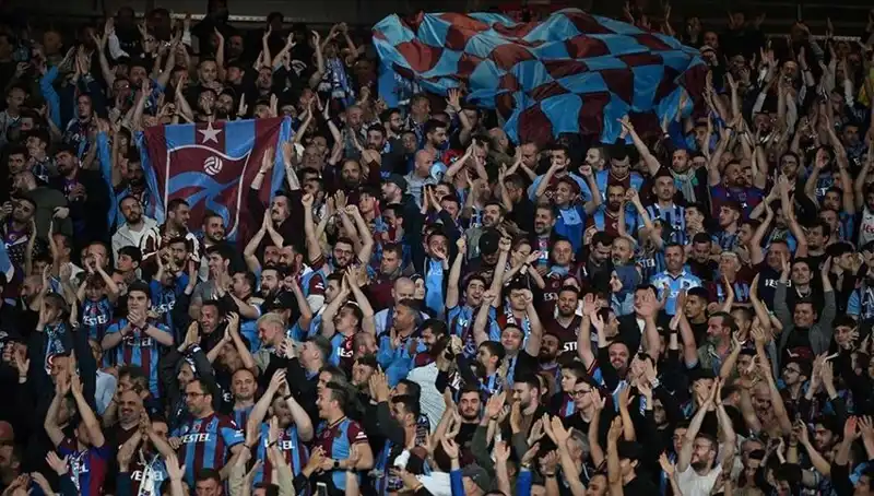 Trabzonspor ve Galatasaray Maçının Biletleri Hızla Tükeniyor!