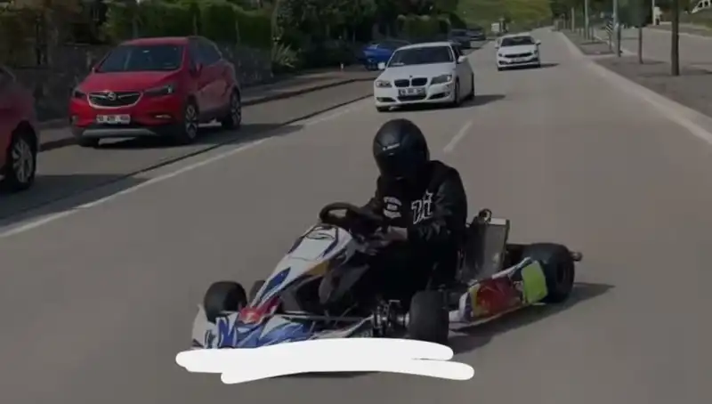 Go-Kart Sürücüsünden İnanılmaz Drift Gösterisi: Tehlike Sınırlarını Zorluyor!