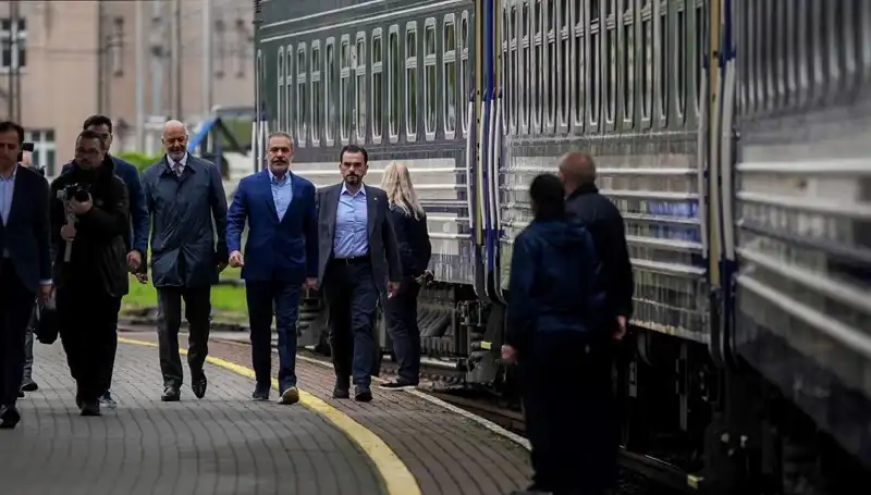 Dışişleri Bakanı Fidan, Ülkesine Dönmeden Önce Ukrayna'da Kritik Temaslar Gerçekleştirdi